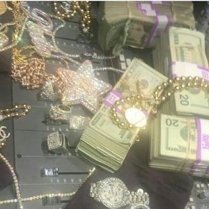 Meet your Posher, Whitney